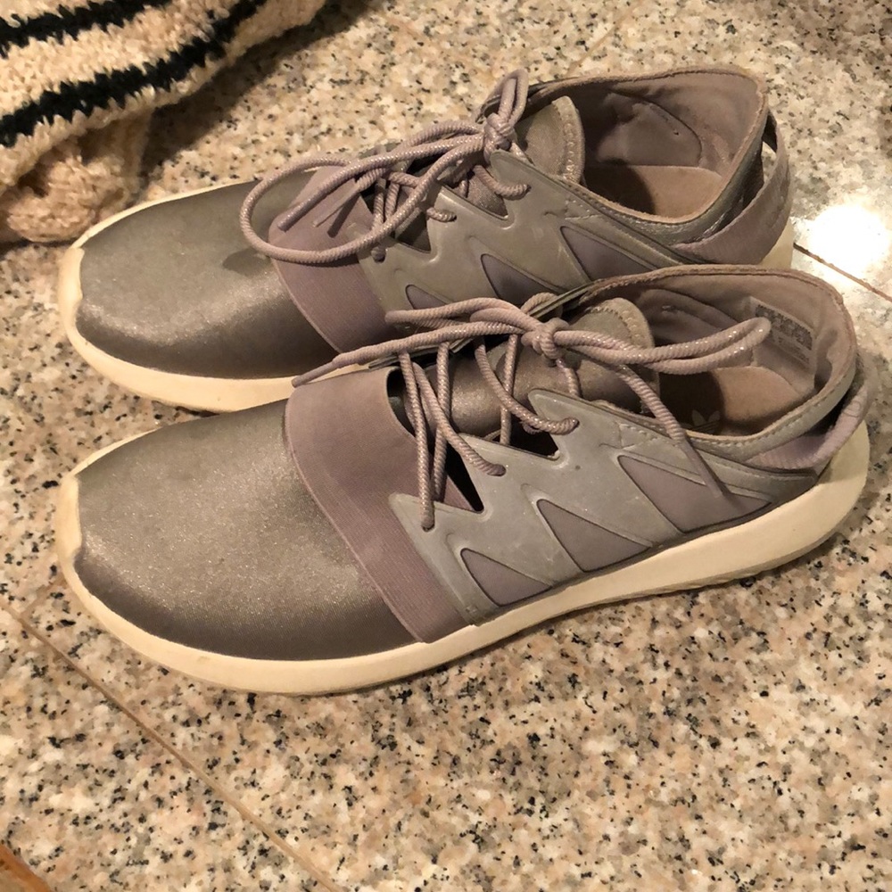 Women’s tubular tennis shoes